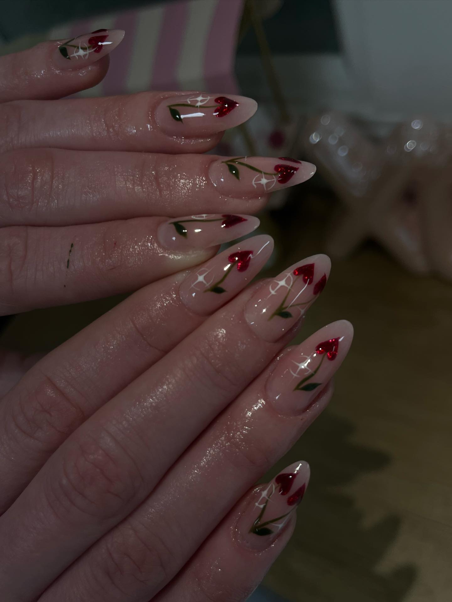 Heart-Cherry Twinkle Press On Nails - Medium Almond Glitter Set